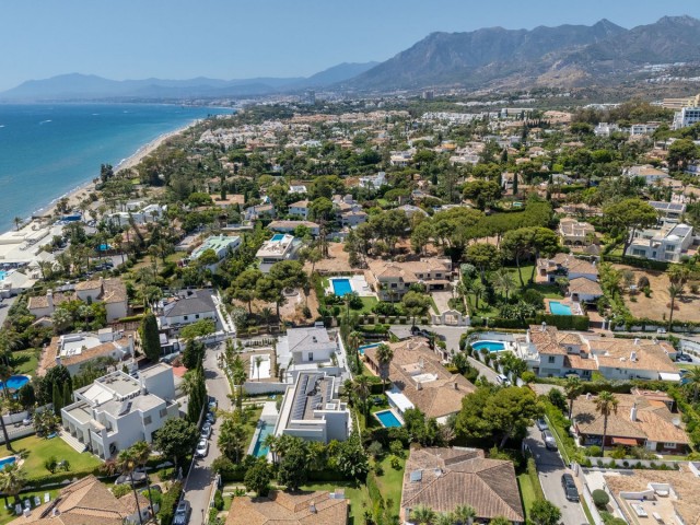 7 Bedrooms Villa in Los Monteros