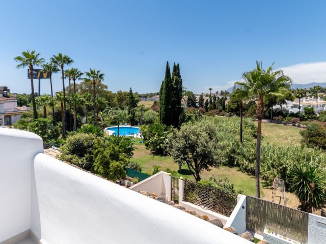 4 Slaapkamer Rijtjeshuis in Estepona