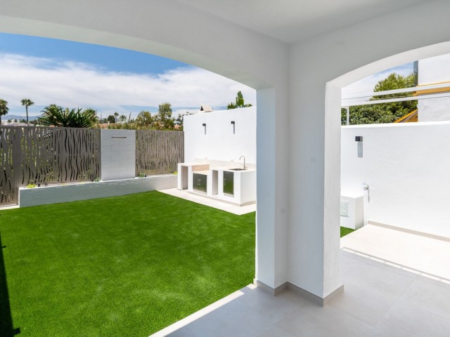 4 Slaapkamer Rijtjeshuis in Estepona