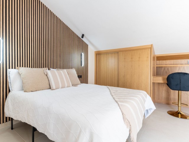 4 Slaapkamer Rijtjeshuis in Estepona