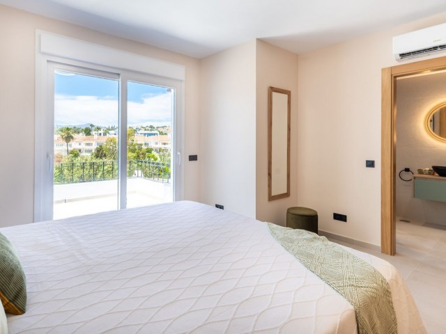 4 Slaapkamer Rijtjeshuis in Estepona
