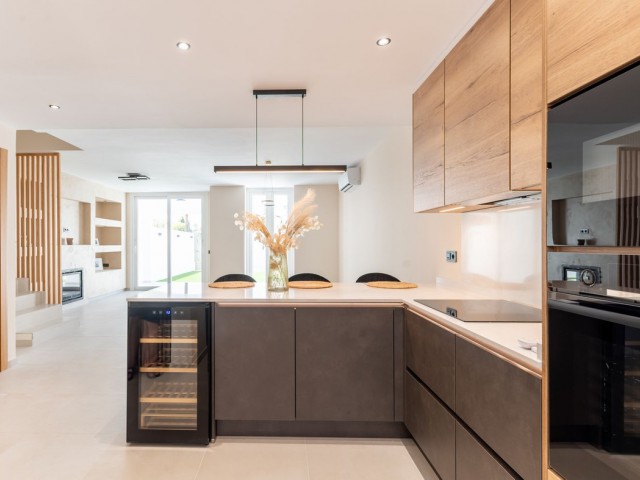 4 Slaapkamer Rijtjeshuis in Estepona