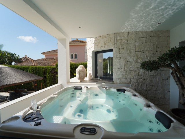 3 Bedrooms Villa in Mijas Golf