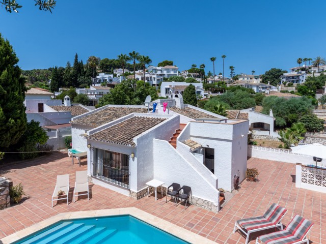 Villa con 3 Dormitorios  en Cerros del Aguila