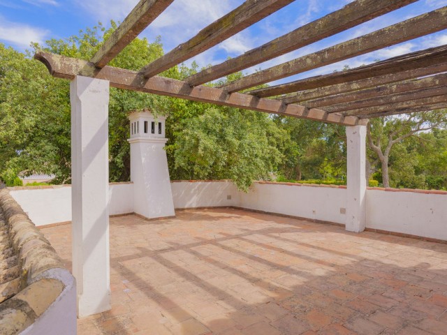 6 Makuuhuoneen Huvila San Roque Club