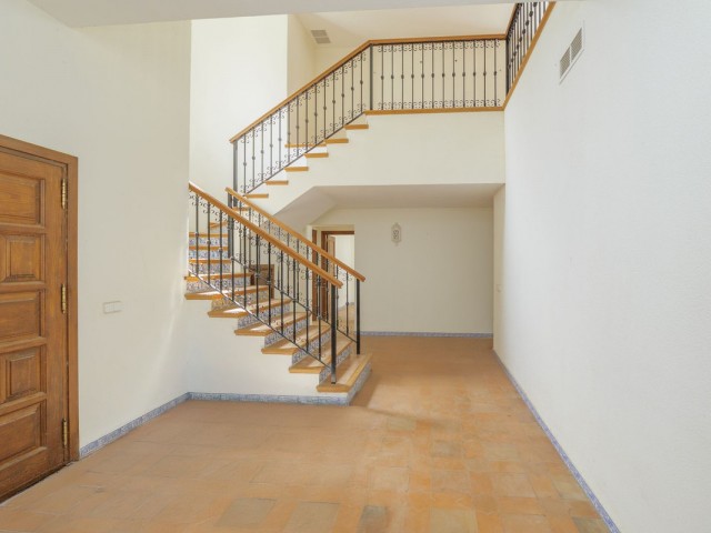 6 Makuuhuoneen Huvila San Roque Club