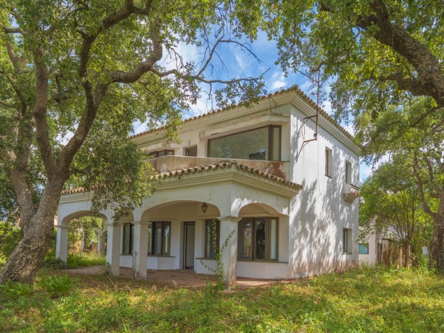 6 Makuuhuoneen Huvila San Roque Club