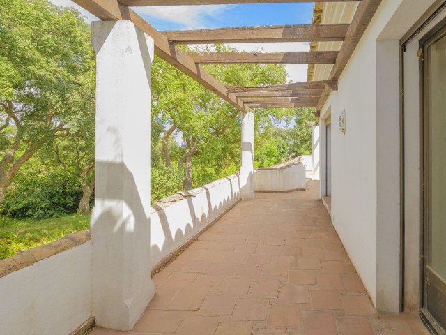 6 Makuuhuoneen Huvila San Roque Club