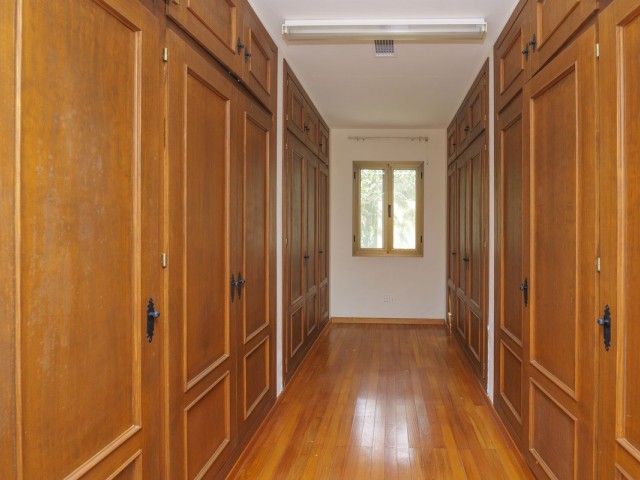 6 Makuuhuoneen Huvila San Roque Club