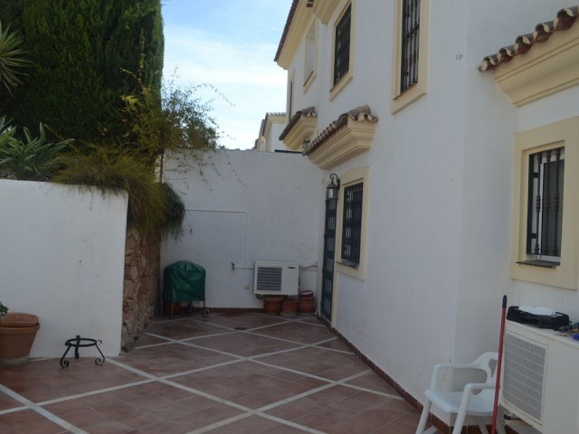Villa, Alhaurin Golf, R4172689