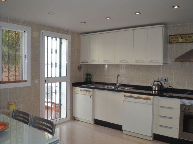 Villa con 3 Dormitorios  en Alhaurin Golf