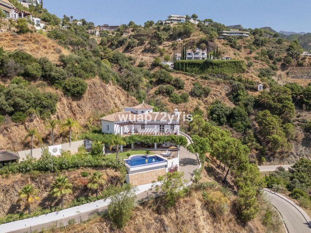 5 Soveroms Villa i Benahavís