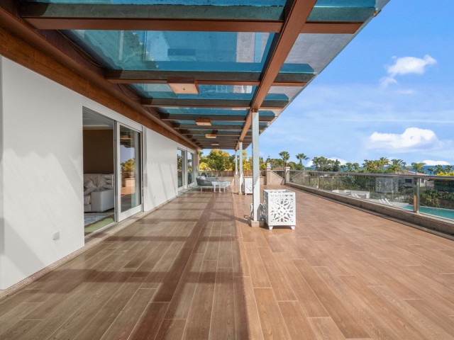 8 Makuuhuoneen Huvila Bahía de Marbella