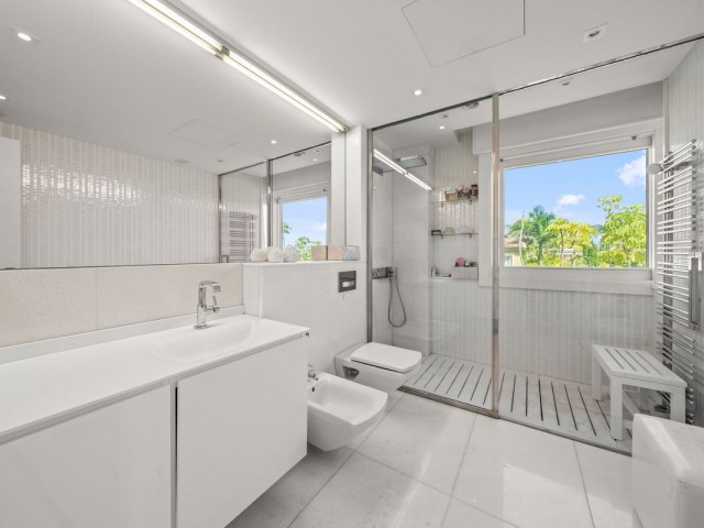 8 Makuuhuoneen Huvila Bahía de Marbella