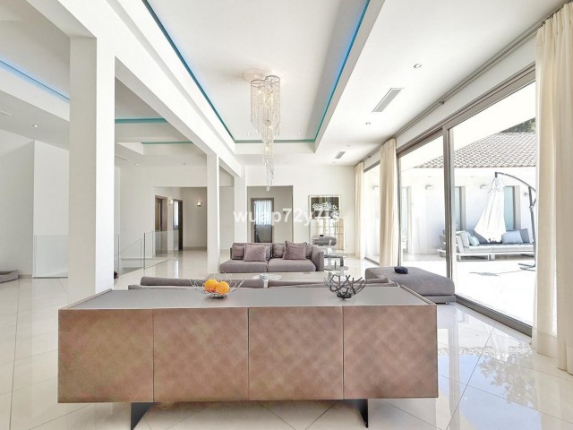 Villa avec 5 Chambres  à Sotogrande