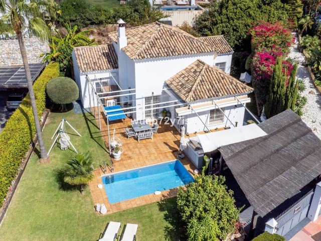 Villa, Istán, R5121994
