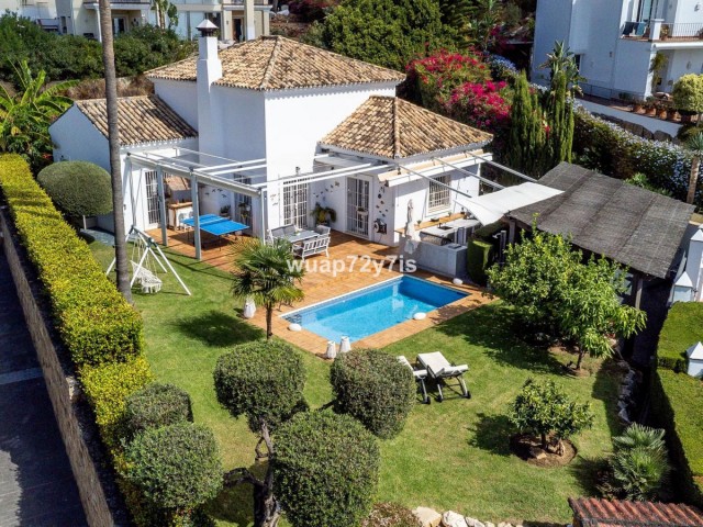4 Schlafzimmer Villa in Istán