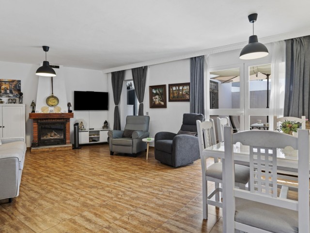 4 Bedrooms Villa in Fuengirola