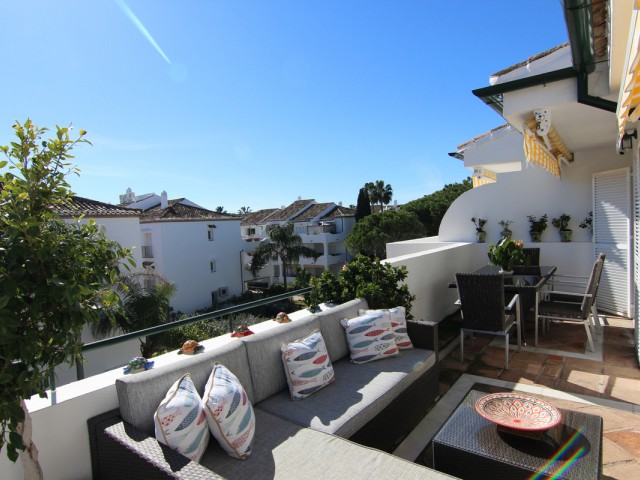 Penthouse, El Presidente, R5041303