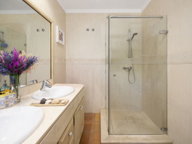 4 Slaapkamer Rijtjeshuis in San Pedro de Alcántara