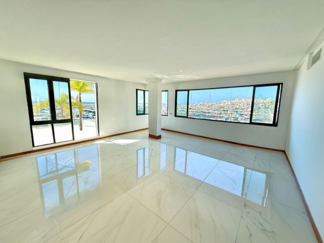 Penthouse in Puerto Banús