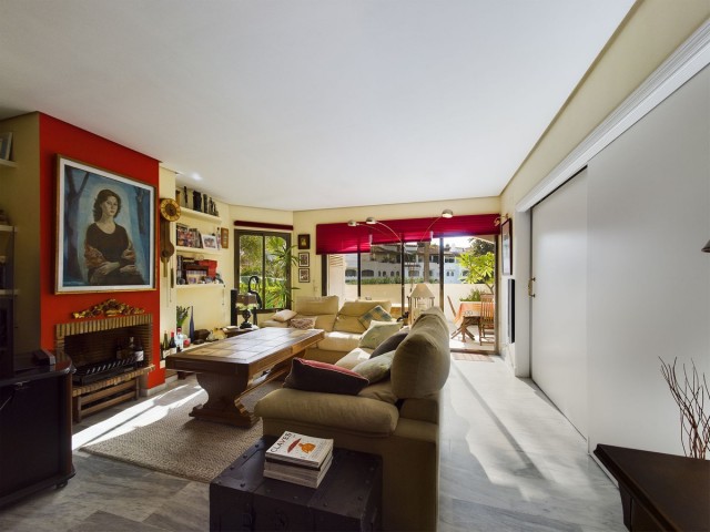 Appartement avec 3 Chambres  à Elviria