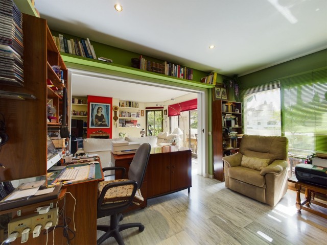 Appartement avec 3 Chambres  à Elviria