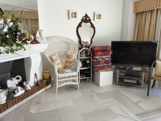Apartamento con 2 Dormitorios  en Benalmadena Costa