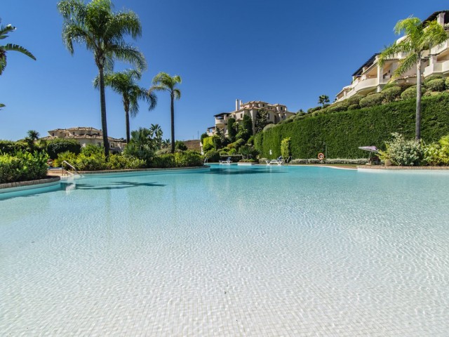 Apartment, Benahavis, R5120977