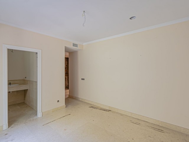 2 Bedrooms Apartment in Benahavís