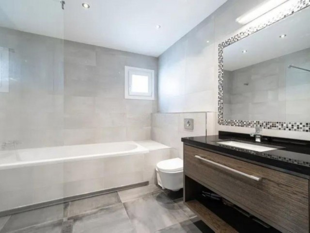 3 Bedrooms Villa in San Pedro de Alcántara
