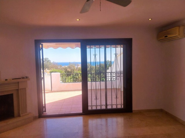 4 Bedrooms Townhouse in Calahonda