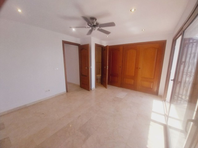 4 Bedrooms Townhouse in Calahonda