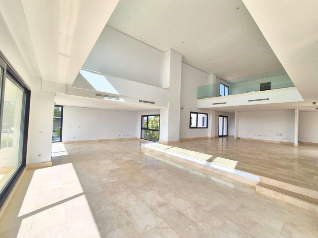 6 Bedrooms Villa in Sotogrande Alto