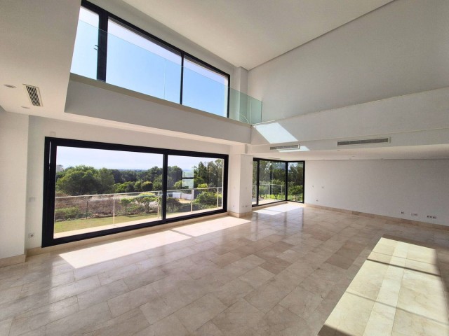 6 Bedrooms Villa in Sotogrande Alto