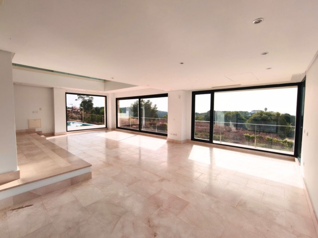6 Bedrooms Villa in Sotogrande Alto
