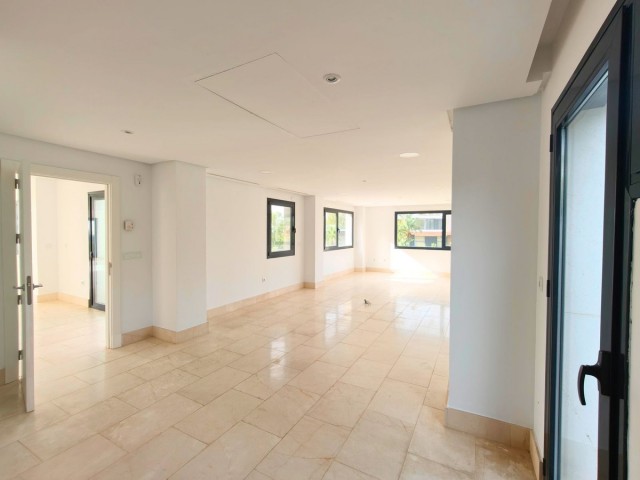 6 Bedrooms Villa in Sotogrande Alto