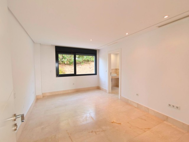 6 Bedrooms Villa in Sotogrande Alto