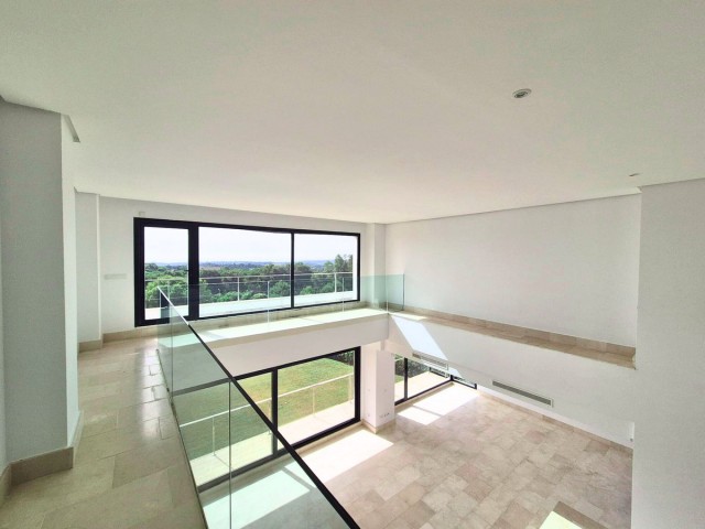 6 Bedrooms Villa in Sotogrande Alto