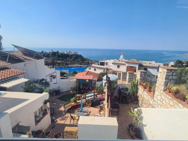 Villa con 5 Dormitorios  en Benalmadena Pueblo
