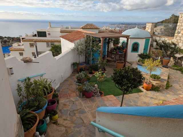 Villa con 5 Dormitorios  en Benalmadena Pueblo