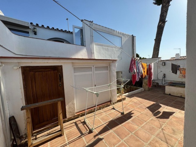 Villa con 5 Dormitorios  en Benalmadena Pueblo