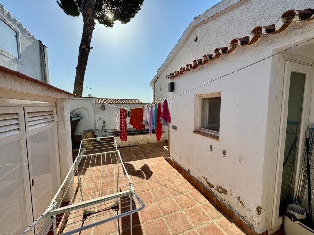 Villa con 5 Dormitorios  en Benalmadena Pueblo