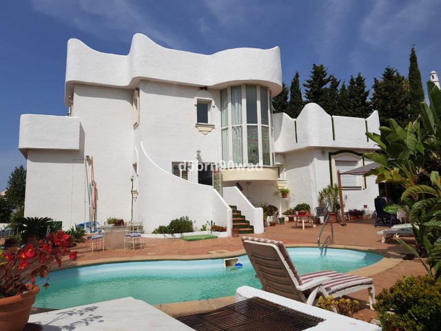 3 Bedrooms Villa in Marbella