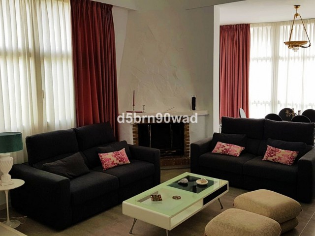 3 Bedrooms Villa in Marbella