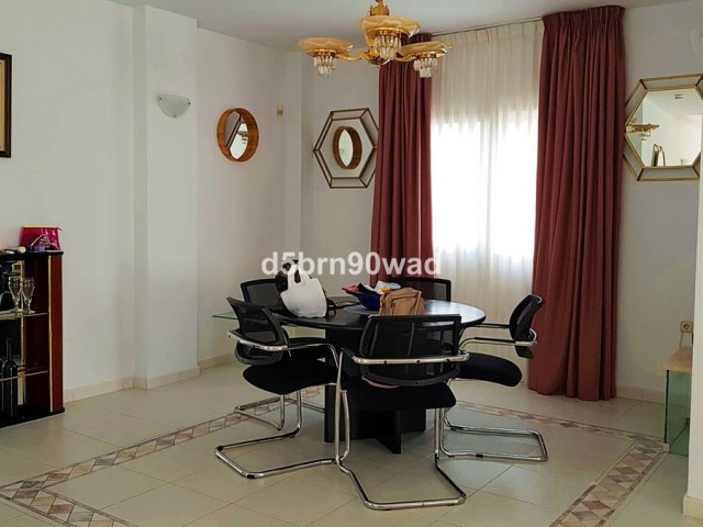 3 Bedrooms Villa in Marbella