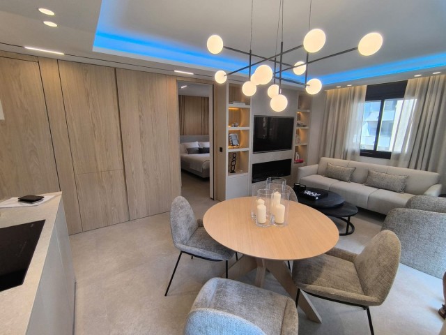 Apartamento con 2 Dormitorios  en Puerto Banús