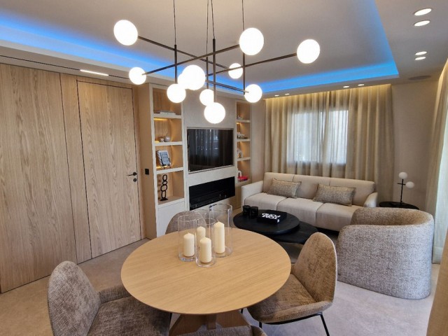 Apartamento con 2 Dormitorios  en Puerto Banús