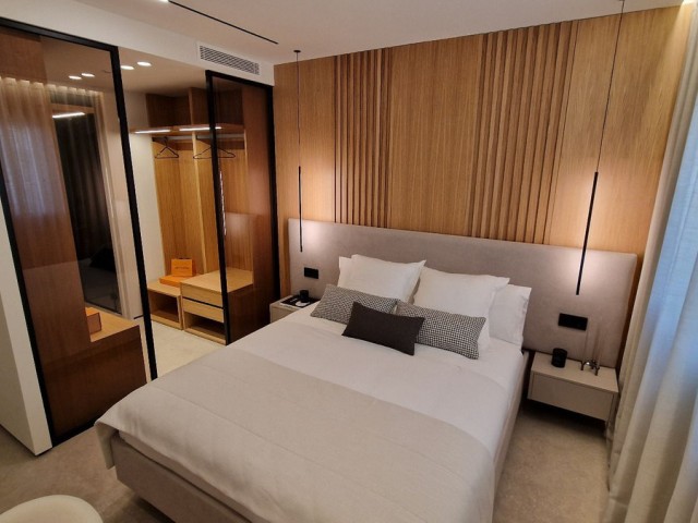 Apartamento con 2 Dormitorios  en Puerto Banús