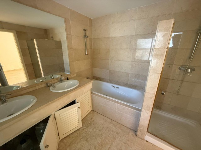 3 Bedrooms Townhouse in Nueva Andalucía